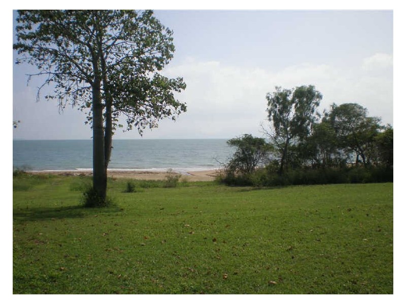 45 Edwards Esplanade, Bowen QLD 4805