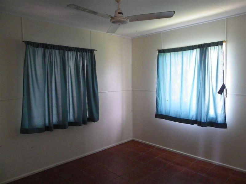 4/1 Casuarina Street, Bowen QLD 4805