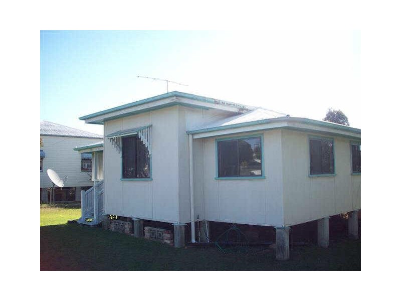 62 Livingstone Street, Bowen QLD 4805