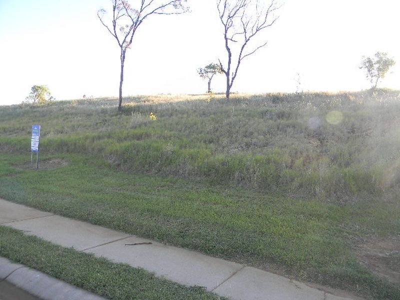 15 Grandview Terrace, Bowen QLD 4805