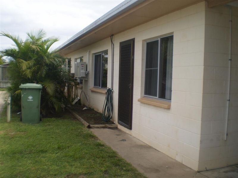 2/89 Powell Street, Bowen QLD 4805