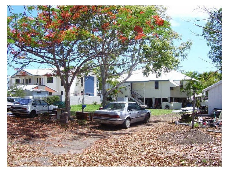 32 Livingstone Street & 99 Herbert Street, Bowen QLD 4805