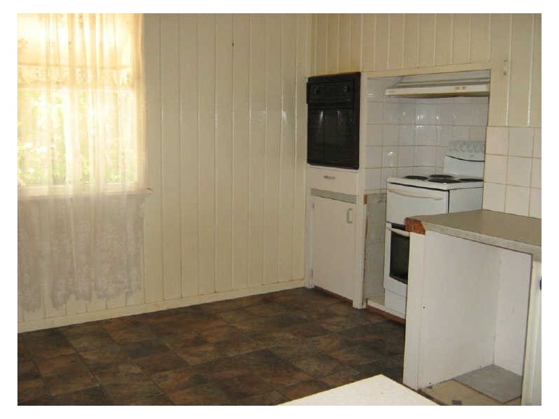 104 Powell Street, Bowen QLD 4805