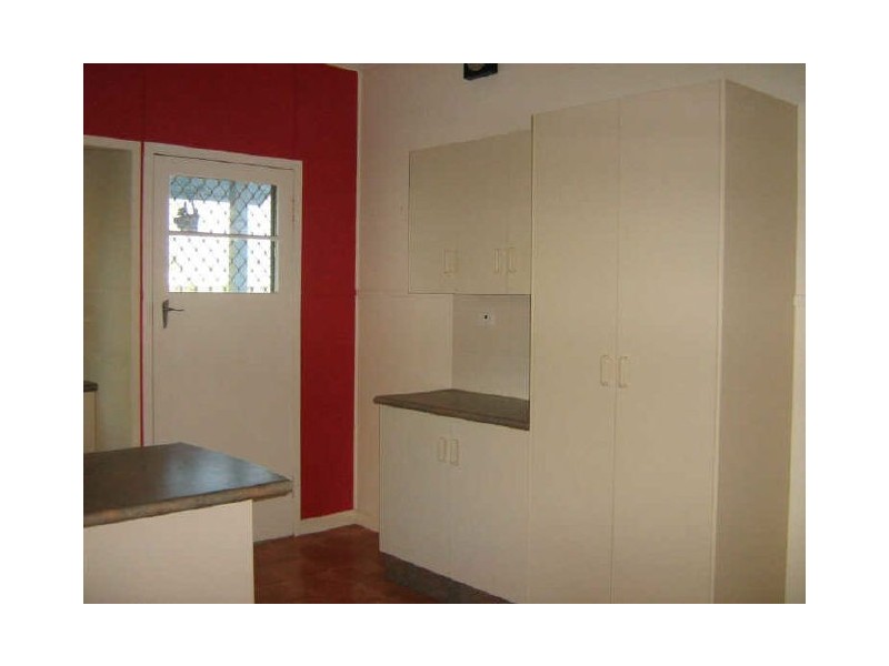 15 Russell Street, Bowen QLD 4805