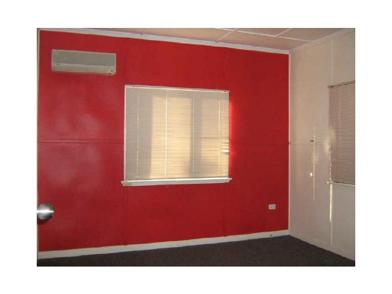 15 Russell Street, Bowen QLD 4805