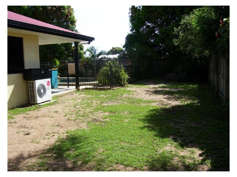 10 Peters Place, Bowen QLD 4805