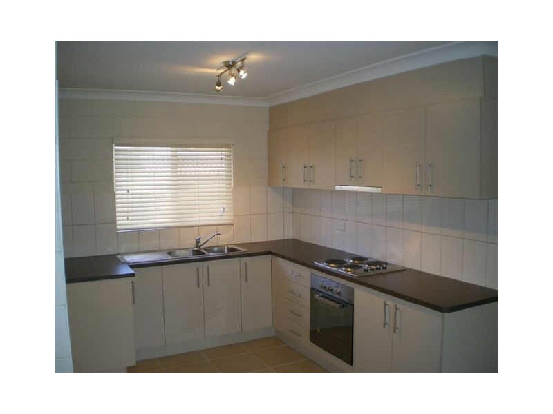 2/51 Leichhardt Street, Bowen QLD 4805