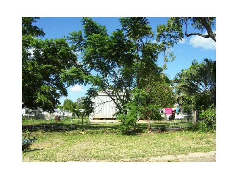 20 Eleventh Ave, Collinsville QLD 4804