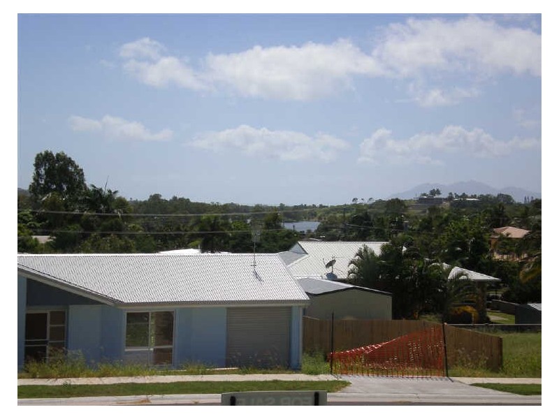 9 Allan Place, Bowen QLD 4805