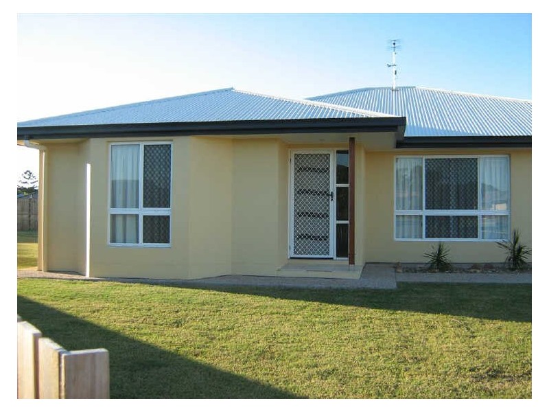9 Cullen Close, Bowen QLD 4805