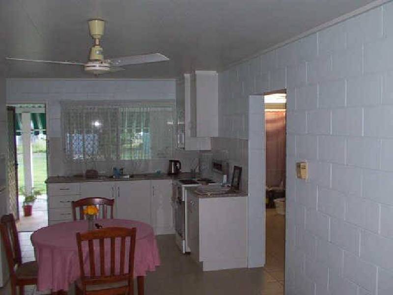 25 Gloucester Street, Bowen QLD 4805