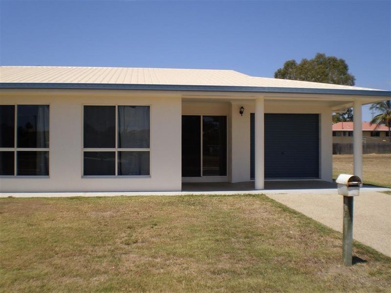 16 Hillview Place, Bowen QLD 4805
