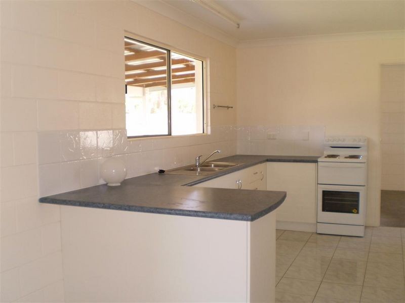 16 Hillview Place, Bowen QLD 4805