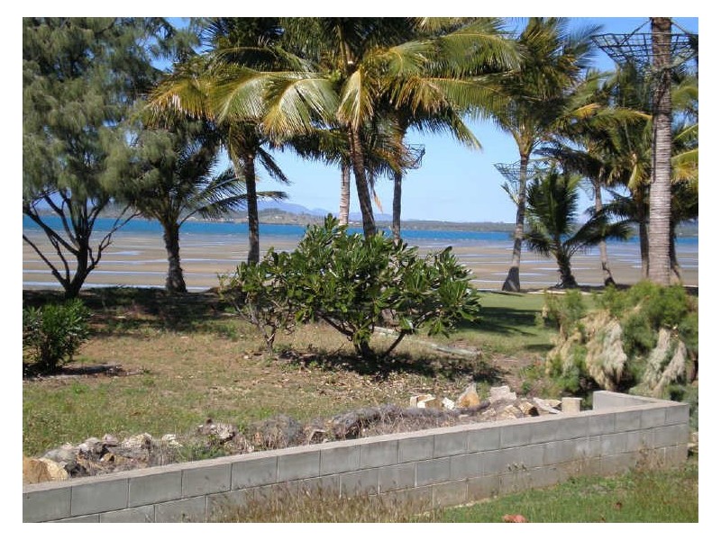 9 Thomas Street, Bowen QLD 4805