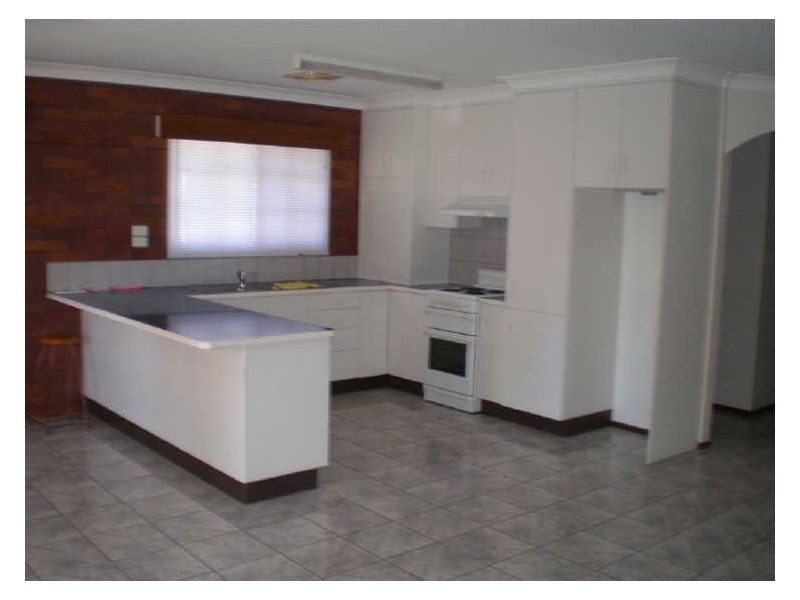 9 Thomas Street, Bowen QLD 4805