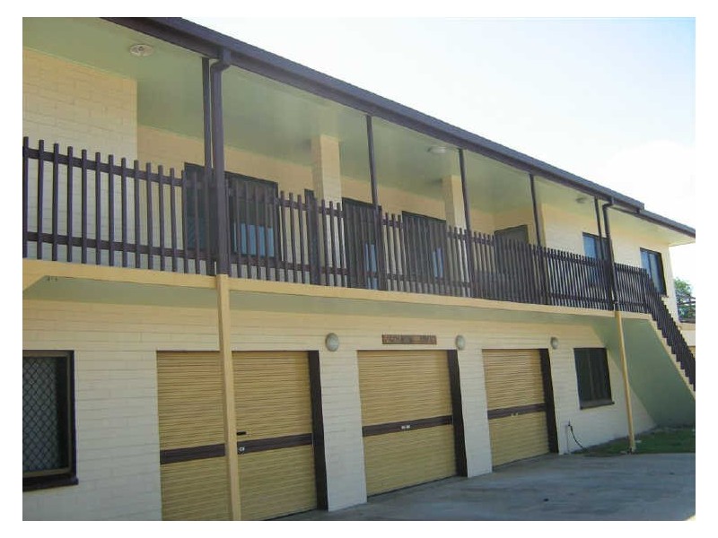 4/10 Sinclair Street, Bowen QLD 4805