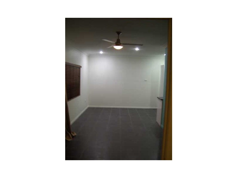 4/10 Sinclair Street, Bowen QLD 4805