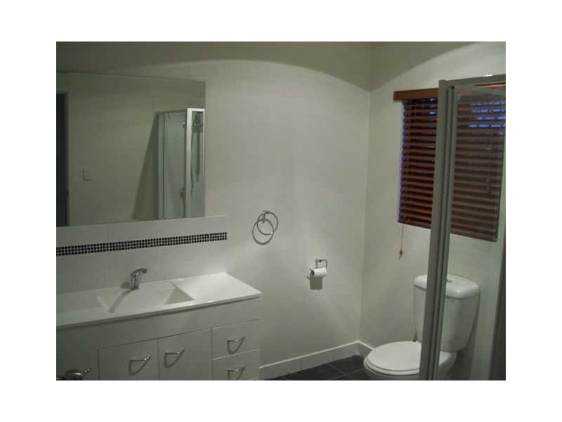 4/10 Sinclair Street, Bowen QLD 4805