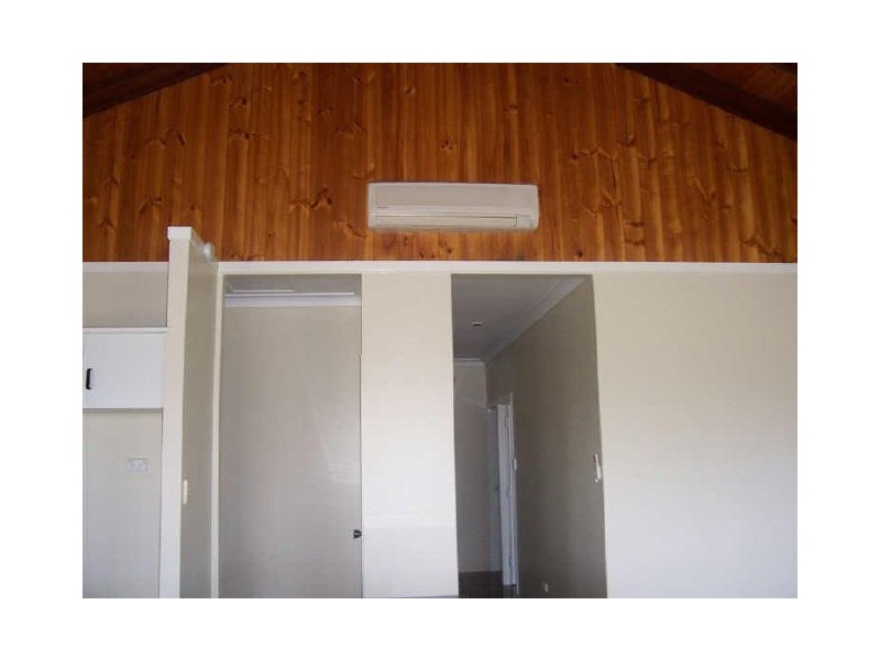 36 Wentworth Street, Bowen QLD 4805