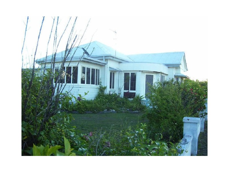 61 The Esplanade, Bowen QLD 4805