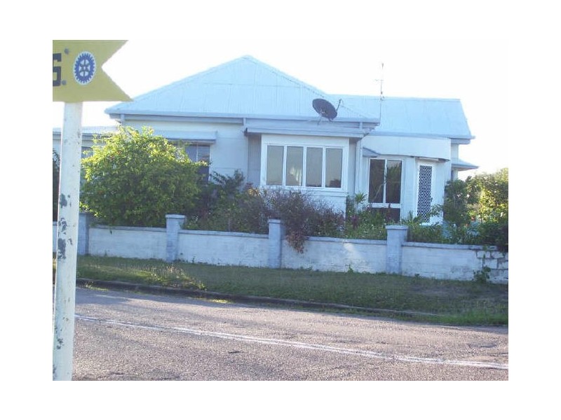 61 The Esplanade, Bowen QLD 4805