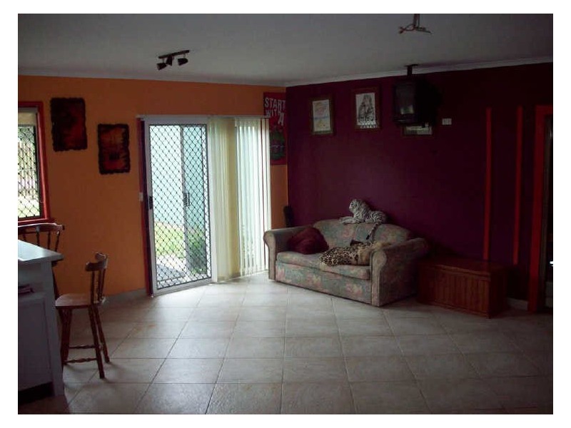 80 Hillview Road, Bowen QLD 4805