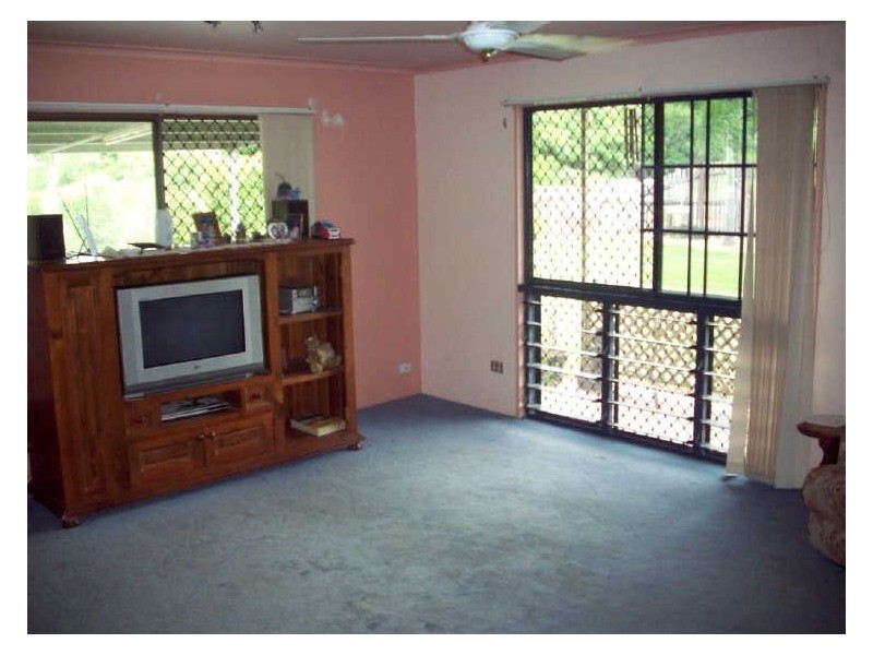 80 Hillview Road, Bowen QLD 4805