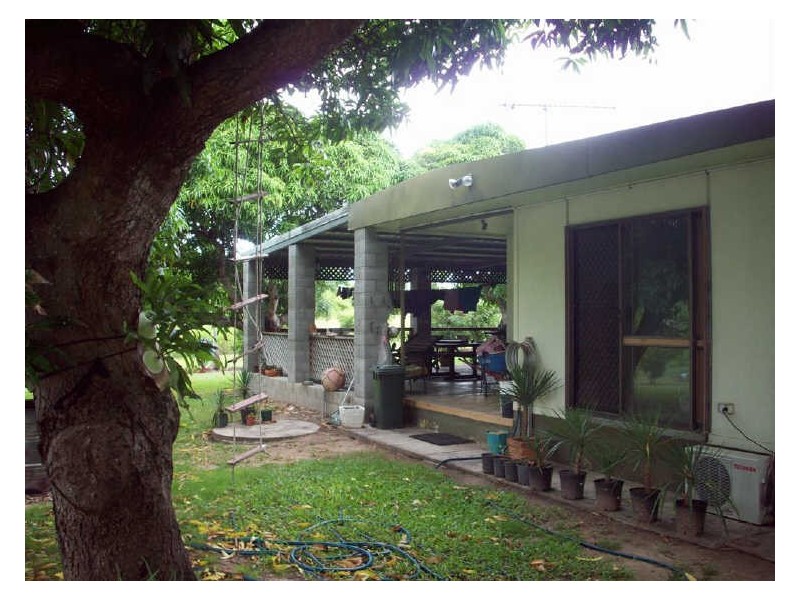 80 Hillview Road, Bowen QLD 4805