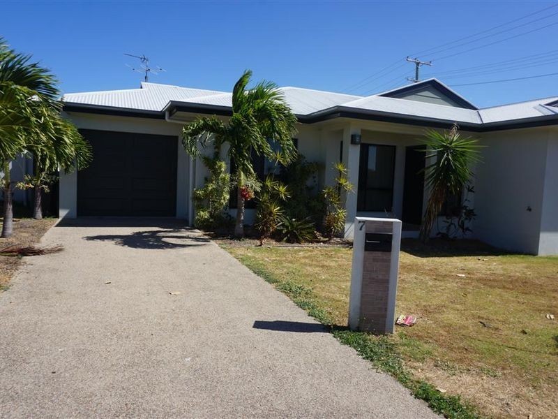 7/25 Don Street, Bowen QLD 4805