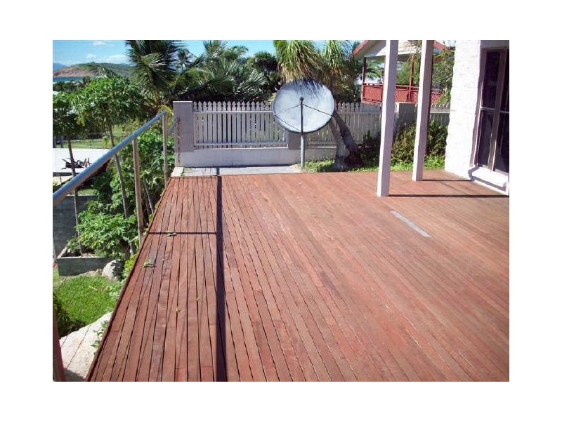 11 Avicennia Street, Bowen QLD 4805
