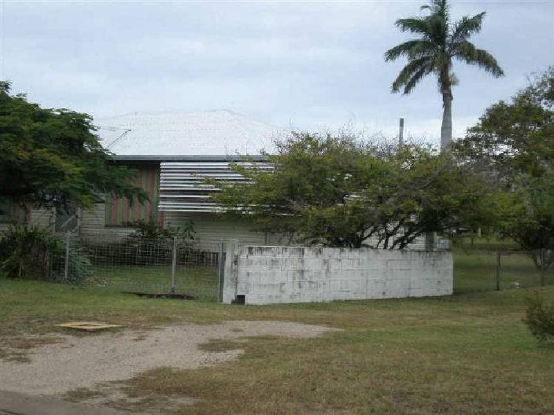 5 Reynolds Street, Bowen QLD 4805