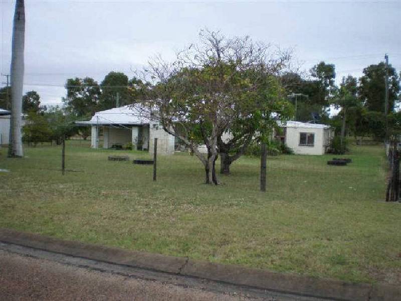 5 Reynolds Street, Bowen QLD 4805