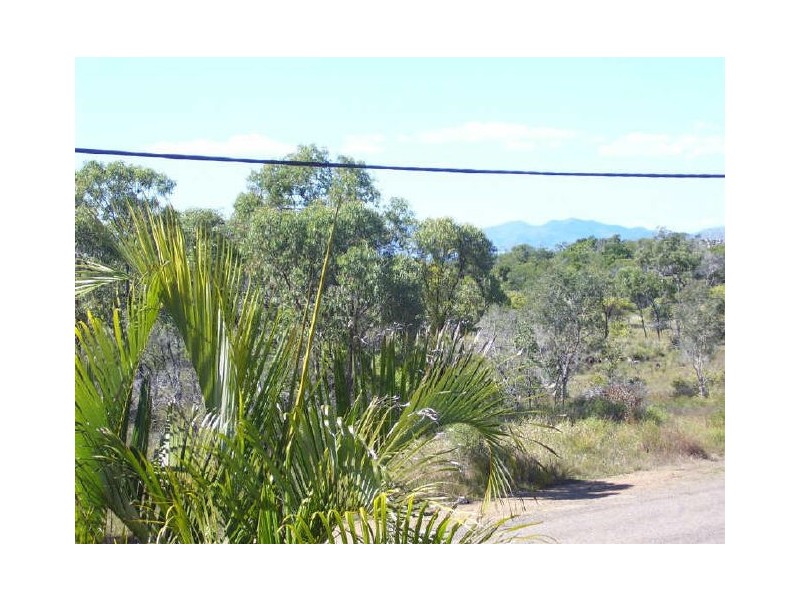 17 Pitcain Avenue, Bowen QLD 4805