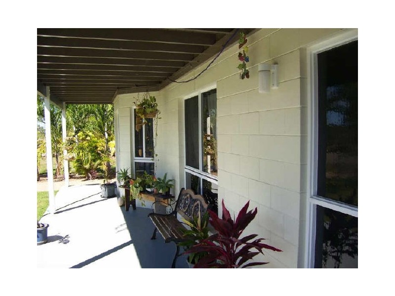 17 Pitcain Avenue, Bowen QLD 4805