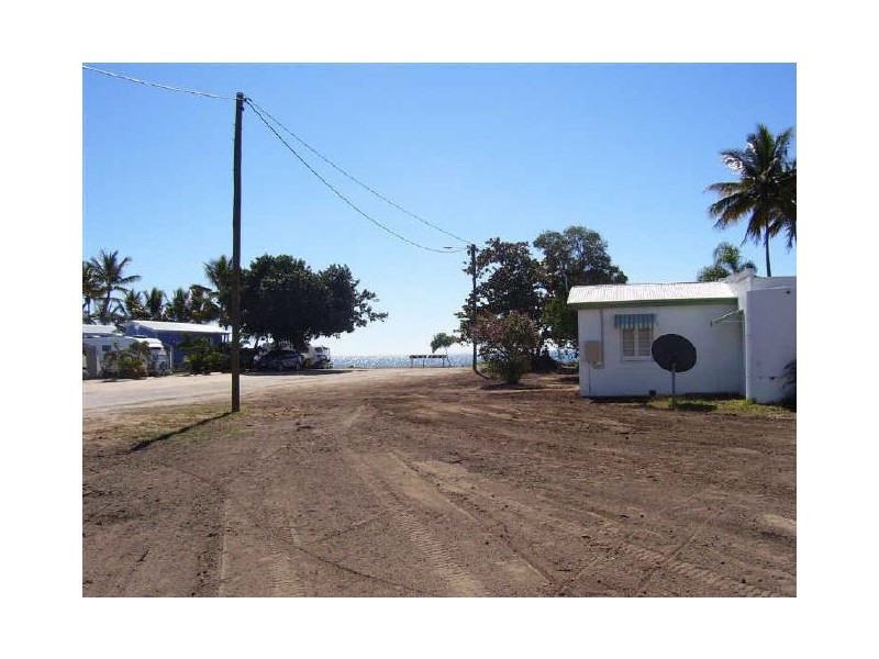 12 Howard Street, Bowen QLD 4805