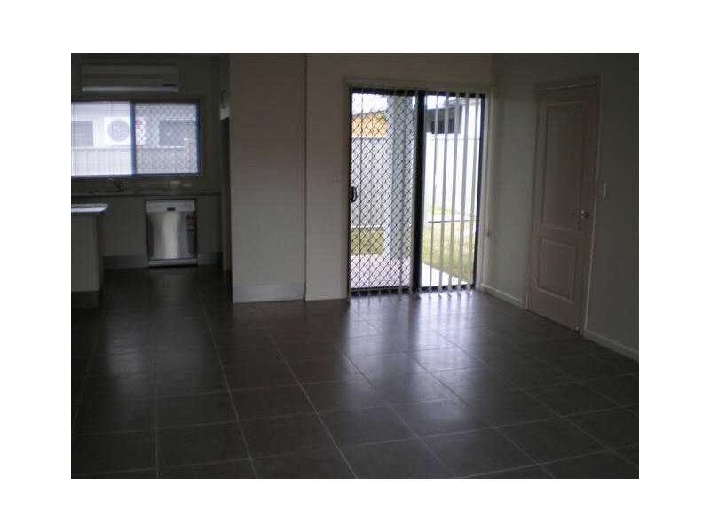 8/25 Don Street, Bowen QLD 4805