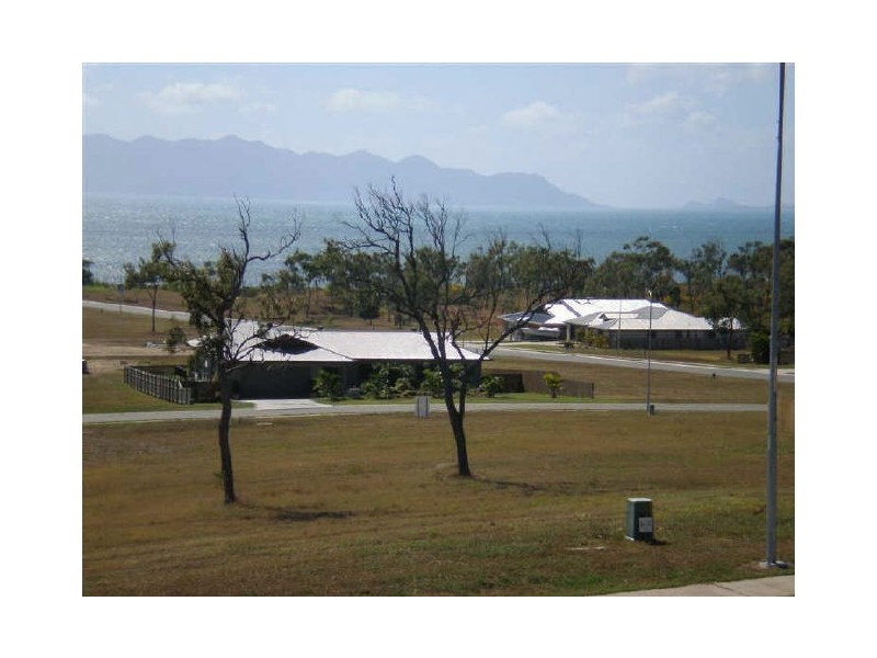 106 Ocean View Drive, WShores, Bowen QLD 4805