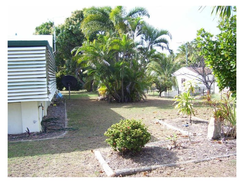 2 Howard Street, Bowen QLD 4805