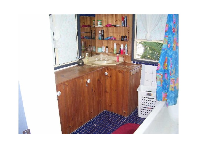 11 Don Street, Bowen QLD 4805