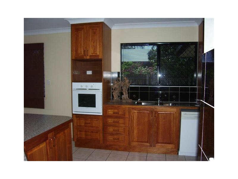10 Peters Place, Bowen QLD 4805