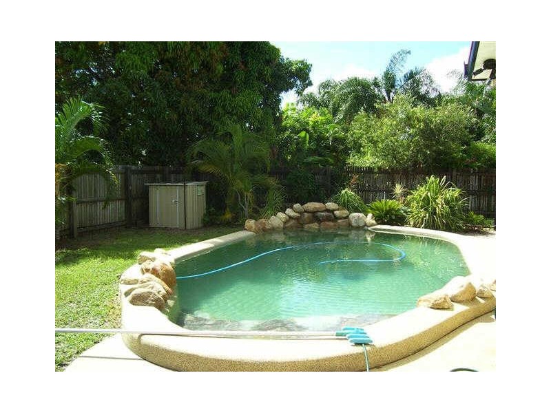 10 Peters Place, Bowen QLD 4805