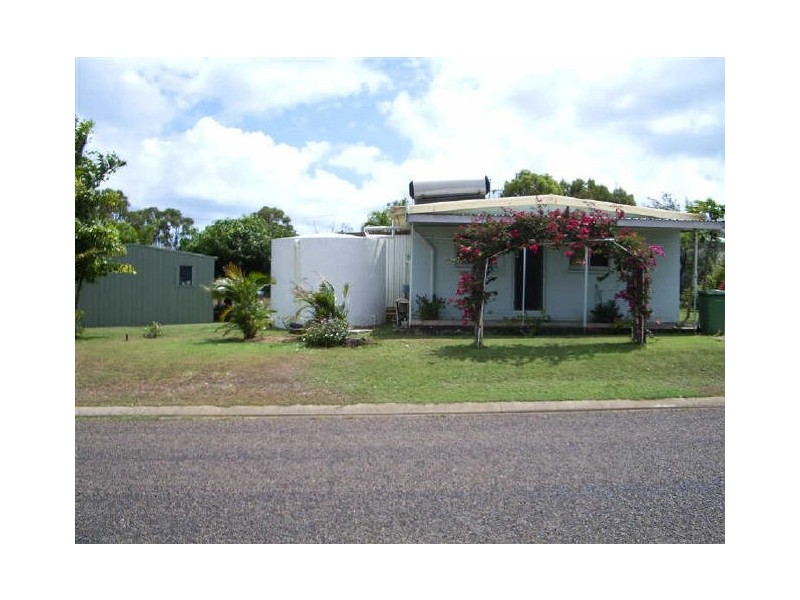 77 Whyte Avenue, Bowen QLD 4805