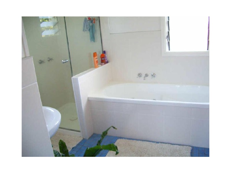 12 Field Street, Bowen QLD 4805