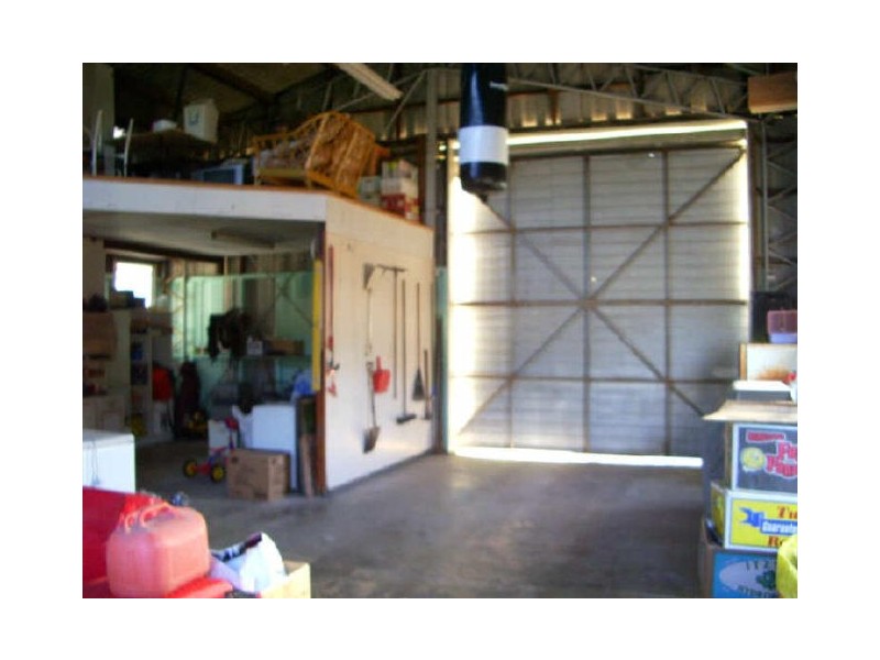 12 Field Street, Bowen QLD 4805