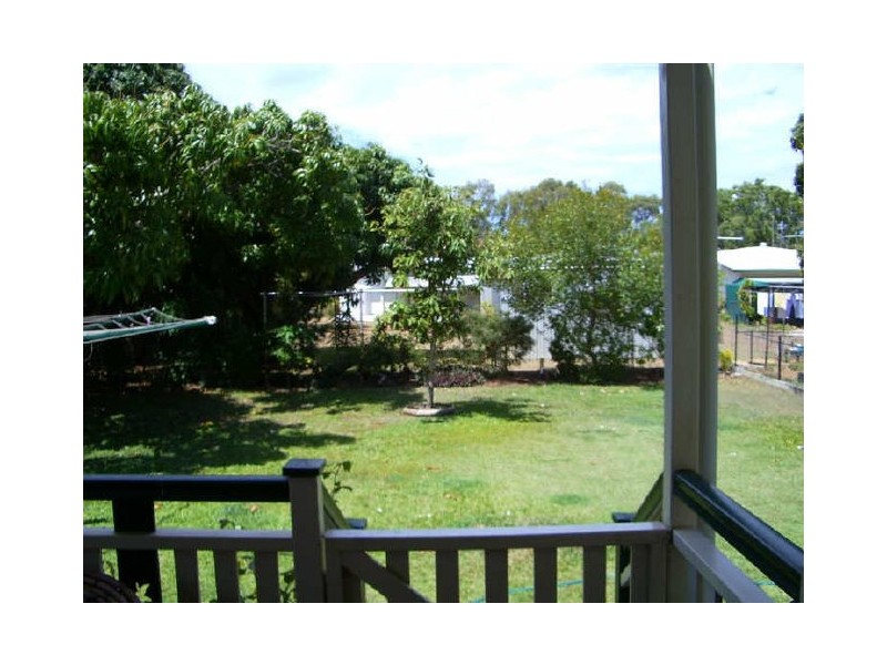 12 Field Street, Bowen QLD 4805