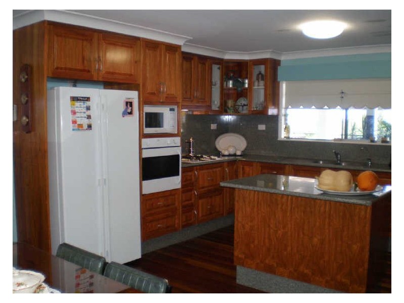 13 Philip Street, Bowen QLD 4805