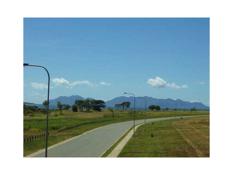 47 Marine Parade, Bowen QLD 4805