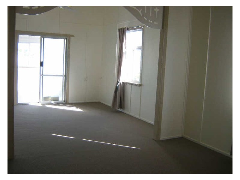 1/54 Powell Street, Bowen QLD 4805