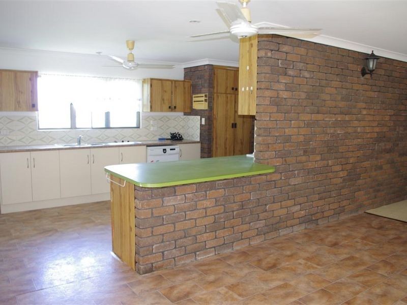 76A Poole Street, Bowen QLD 4805