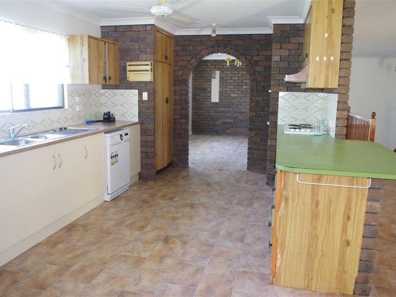 76A Poole Street, Bowen QLD 4805